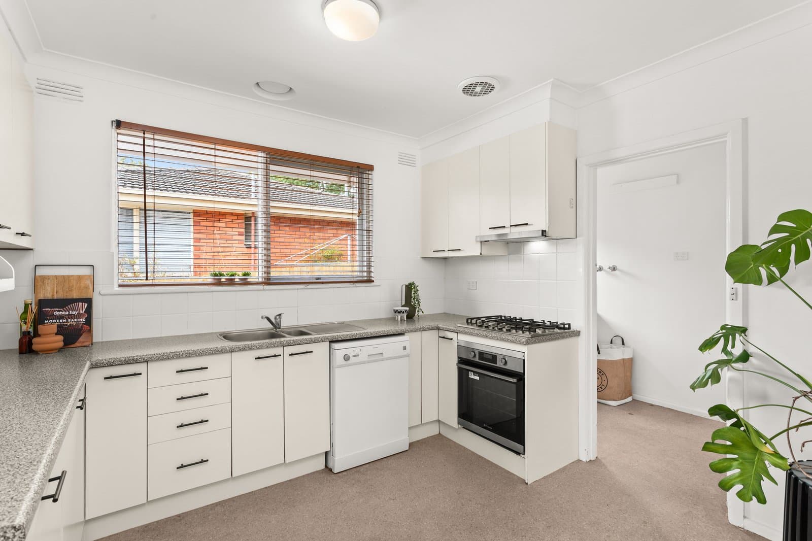 5/12 Somers Street, Burwood, Burwood - Thumbnail 6