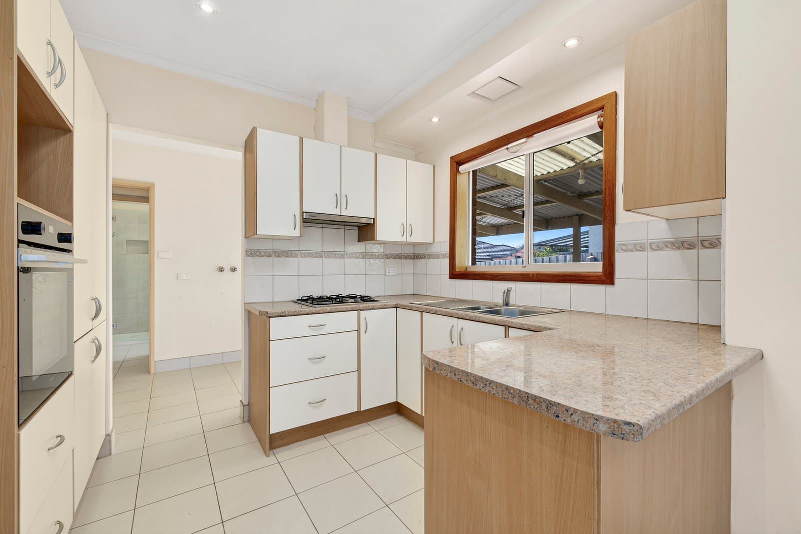 24 Pamela Street, Mount Waverley, Mount Waverley - Thumbnail 3