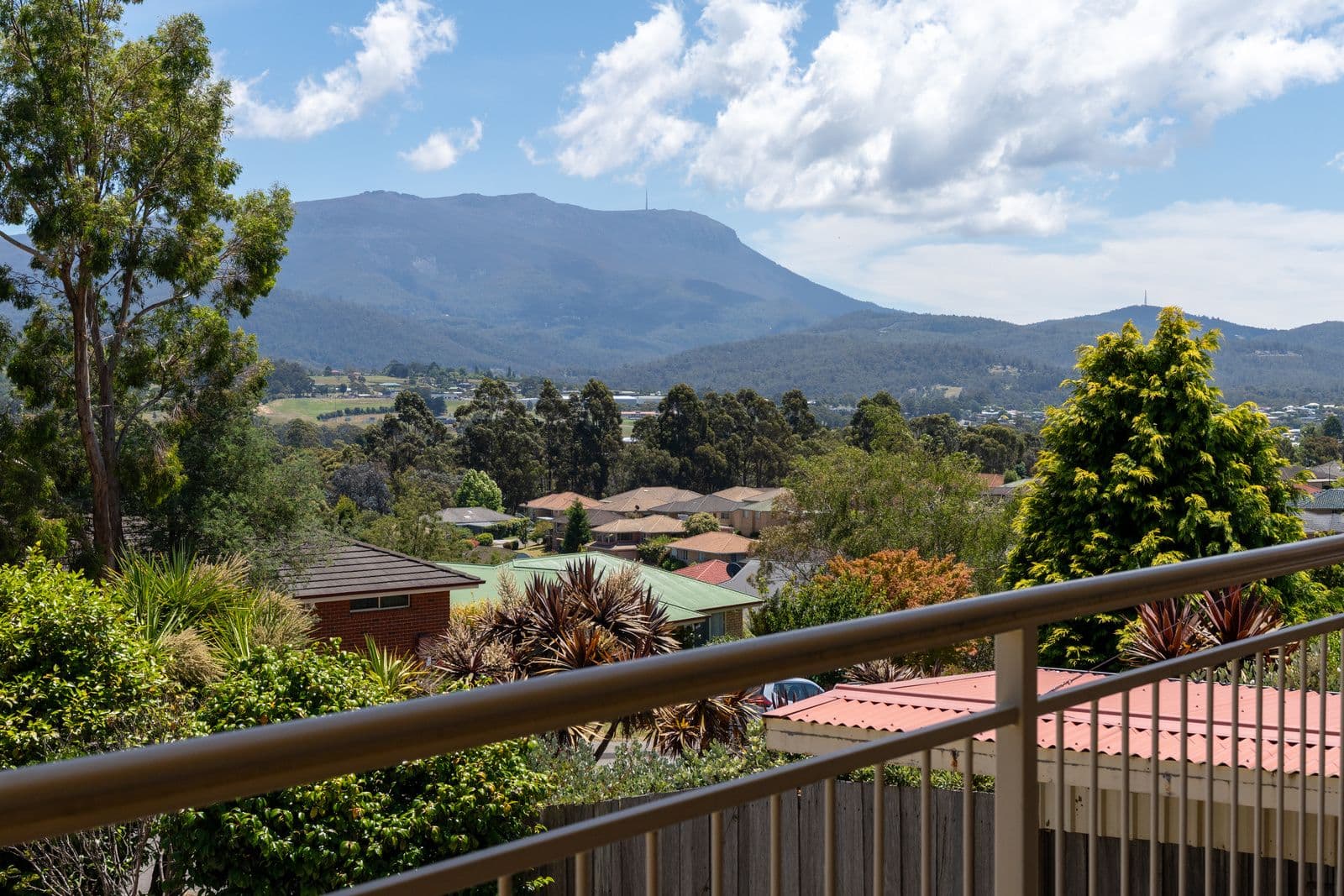 311 Redwood Road, Kingston, Kingston - Thumbnail 2