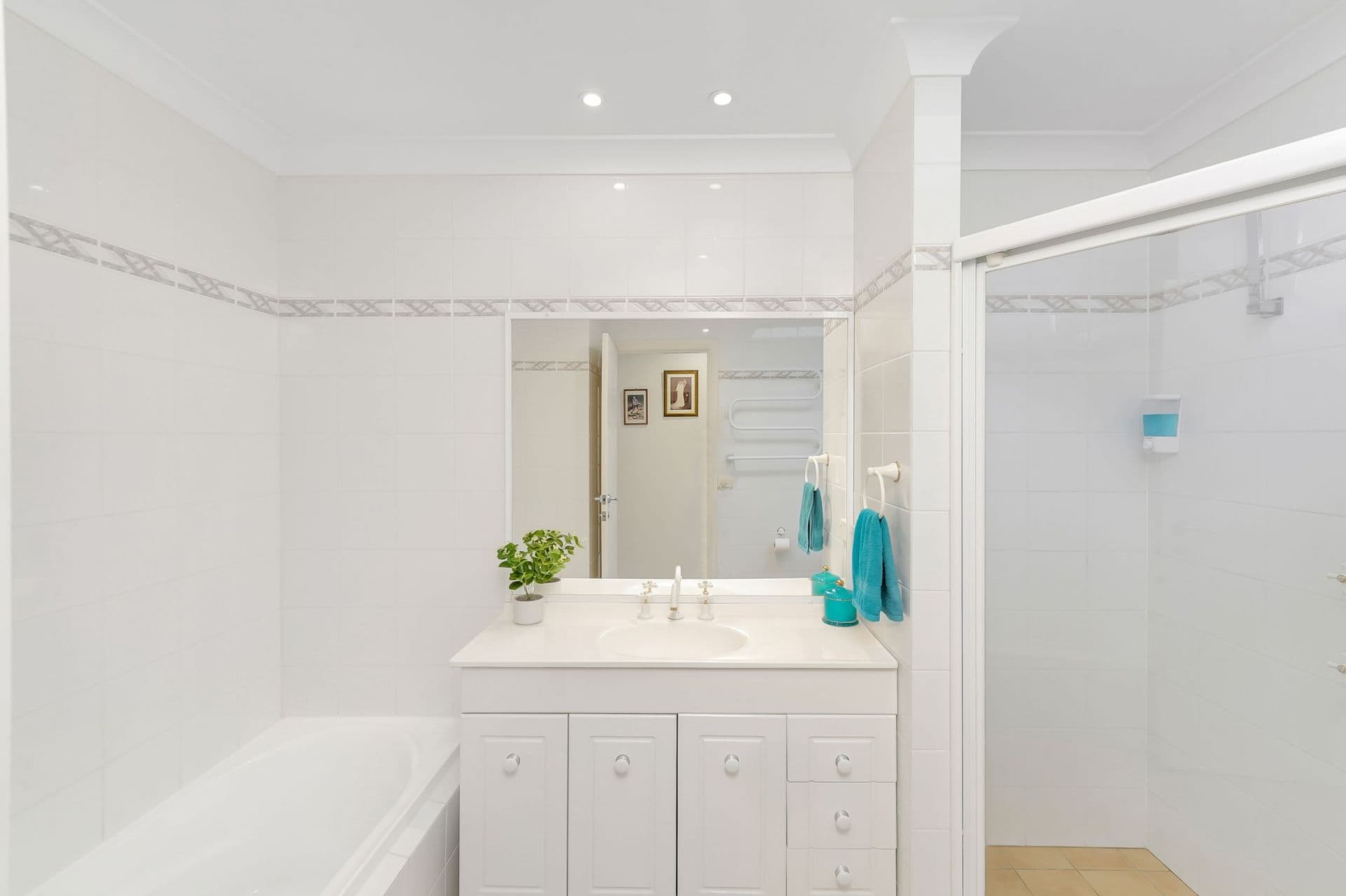 4/21 Campbell Crescent, Terrigal, Terrigal - Image 1