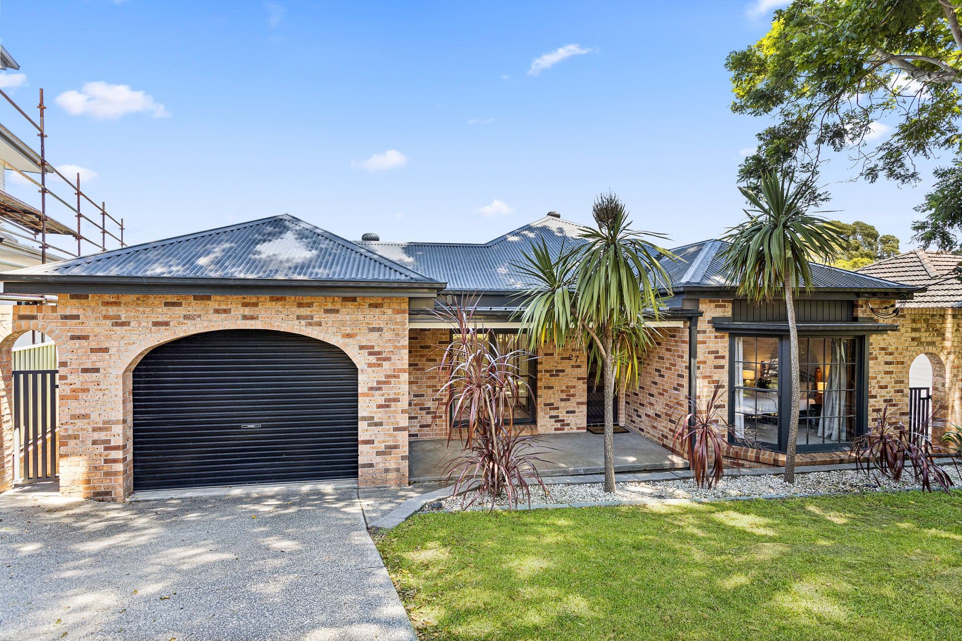 27 Ocean Street, Mount Saint Thomas, Mount Saint Thomas - Image 1