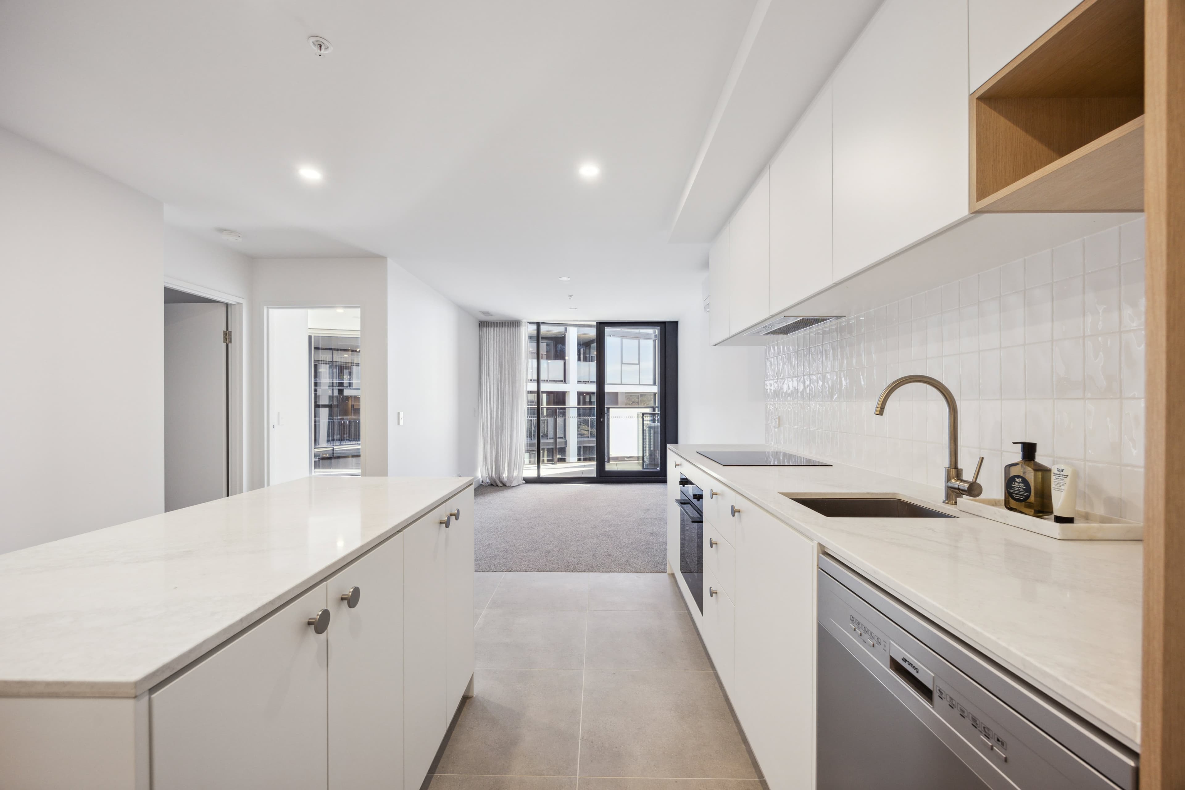1006/11 Launceston Street, Phillip ACT 2606, Phillip - Thumbnail 3