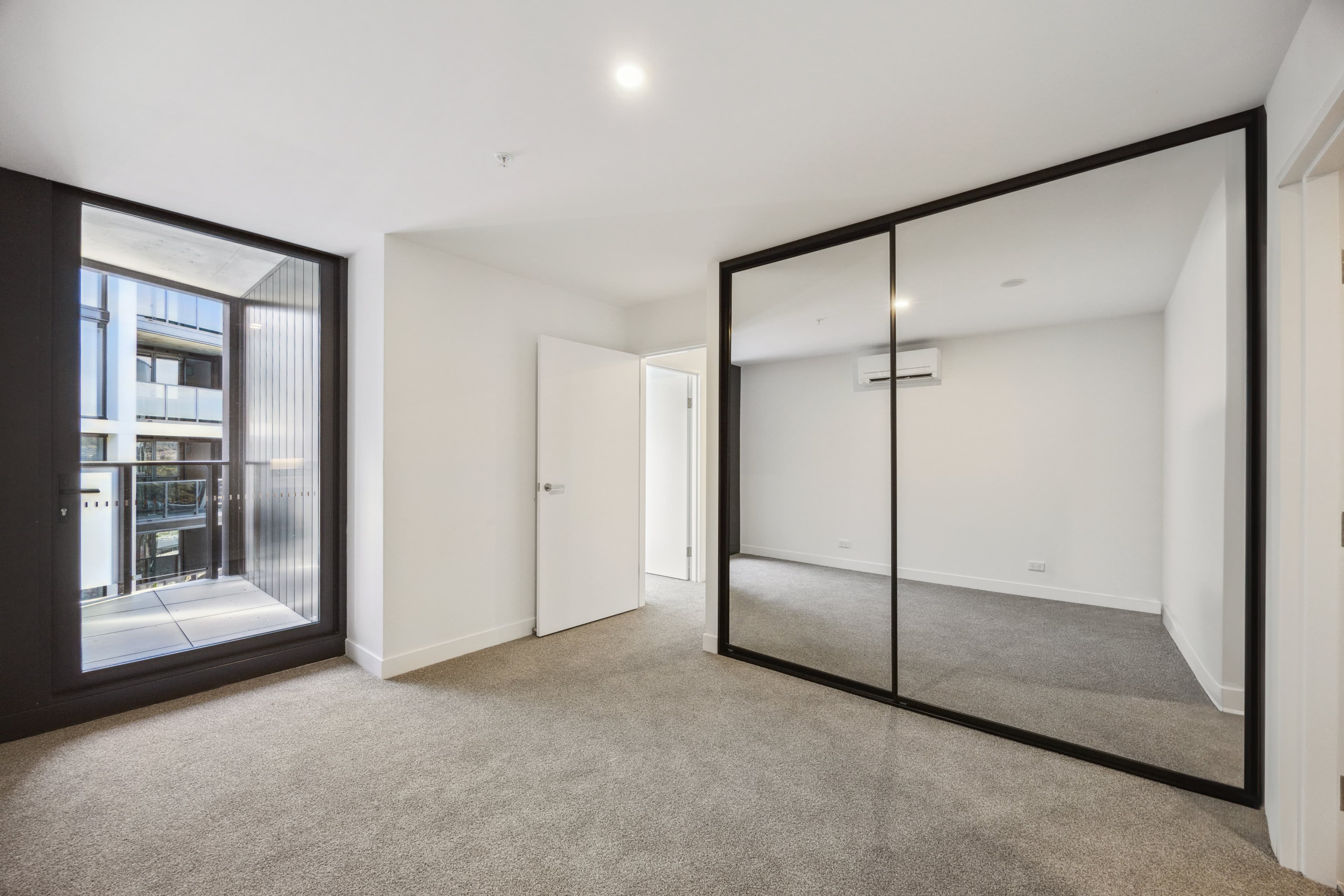 1006/11 Launceston Street, Phillip ACT 2606, Phillip - Thumbnail 5