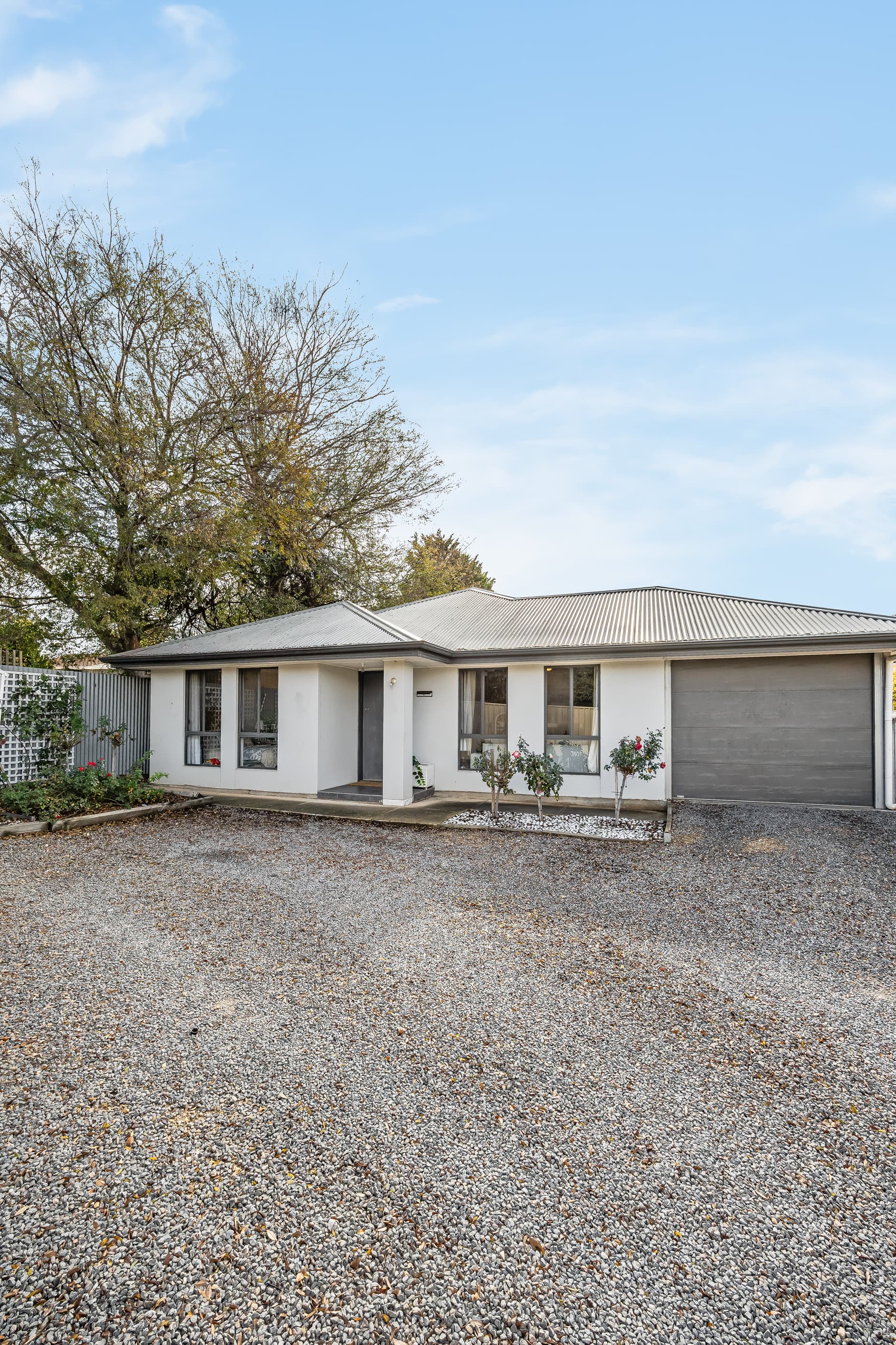 32A Diana Crescent, Morphett Vale - Thumbnail 2