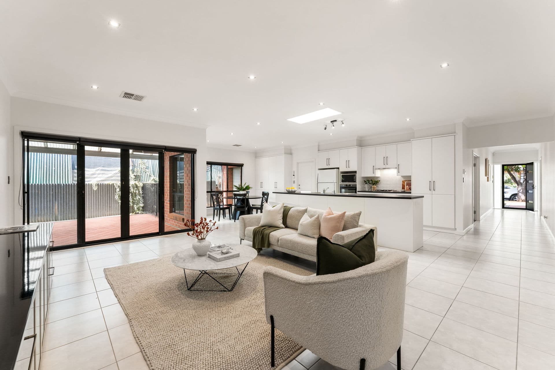 54 Dalkeith Avenue, Dover Gardens - Thumbnail 6