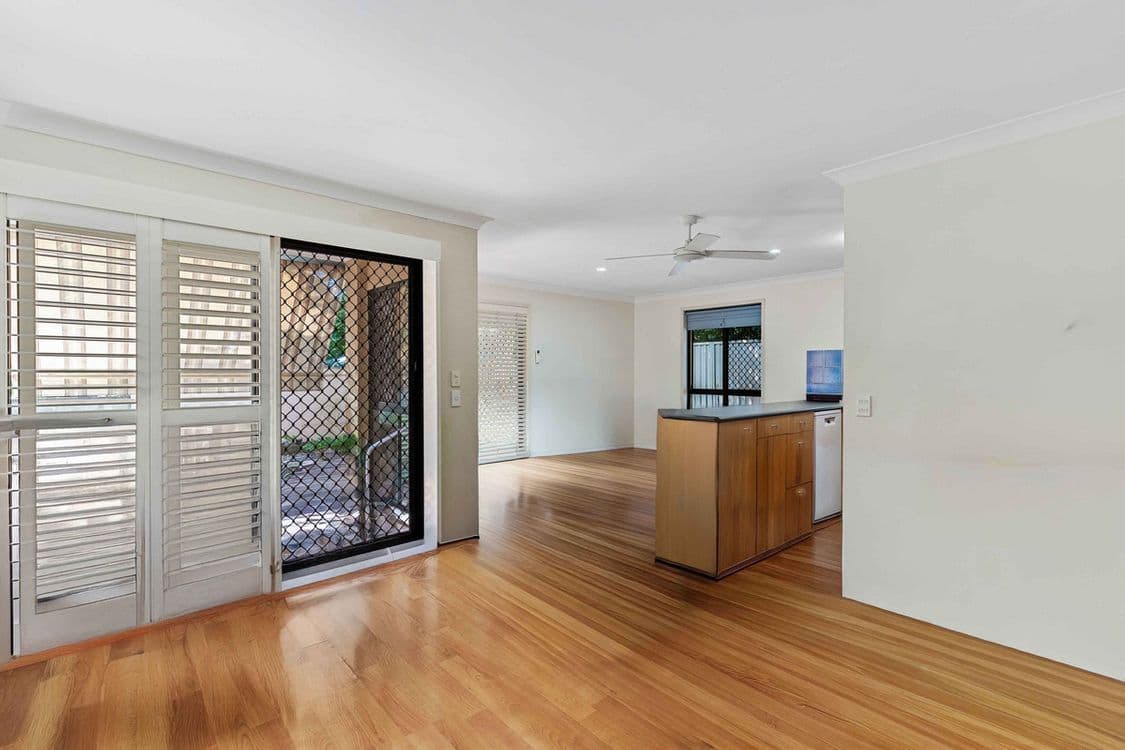 2/121 Minnie Street, Southport, QLD 4215, Southport - Thumbnail 4