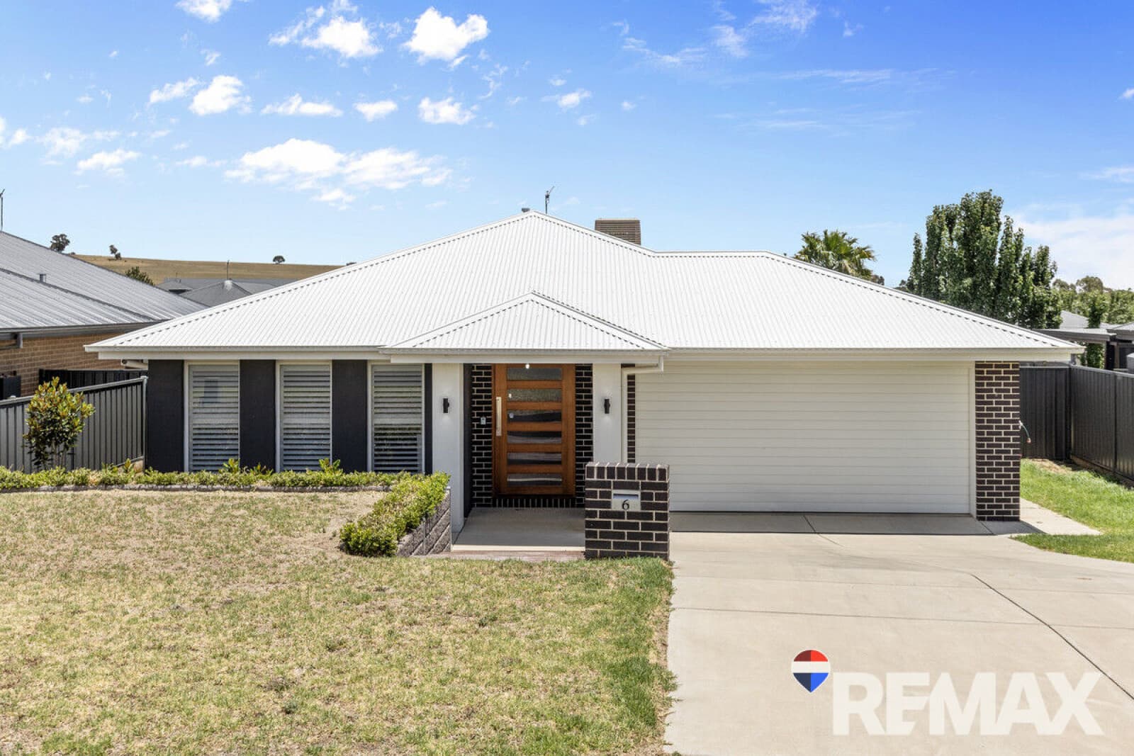 6 Hilton Place Junee NSW 2663, Junee - Thumbnail 2