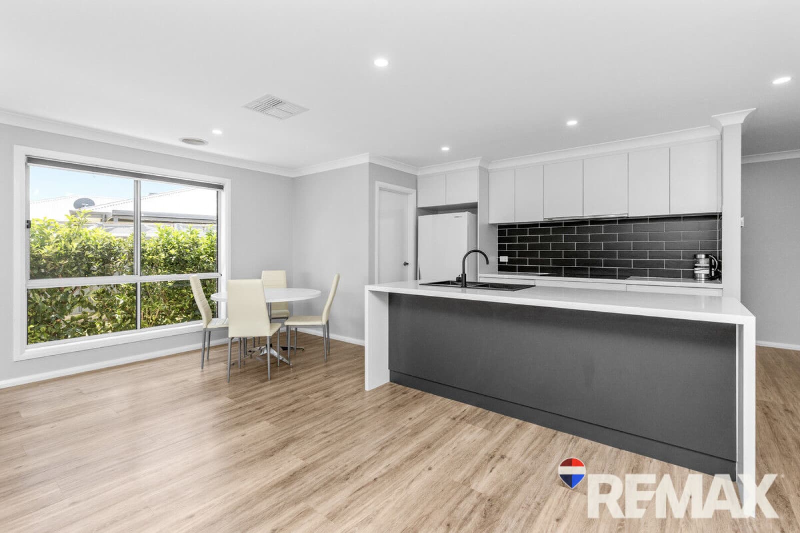 6 Hilton Place Junee NSW 2663, Junee - Thumbnail 5