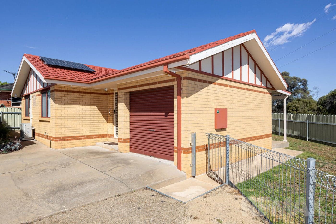 3 Girraween Mews, Glenfield Park - Image 1