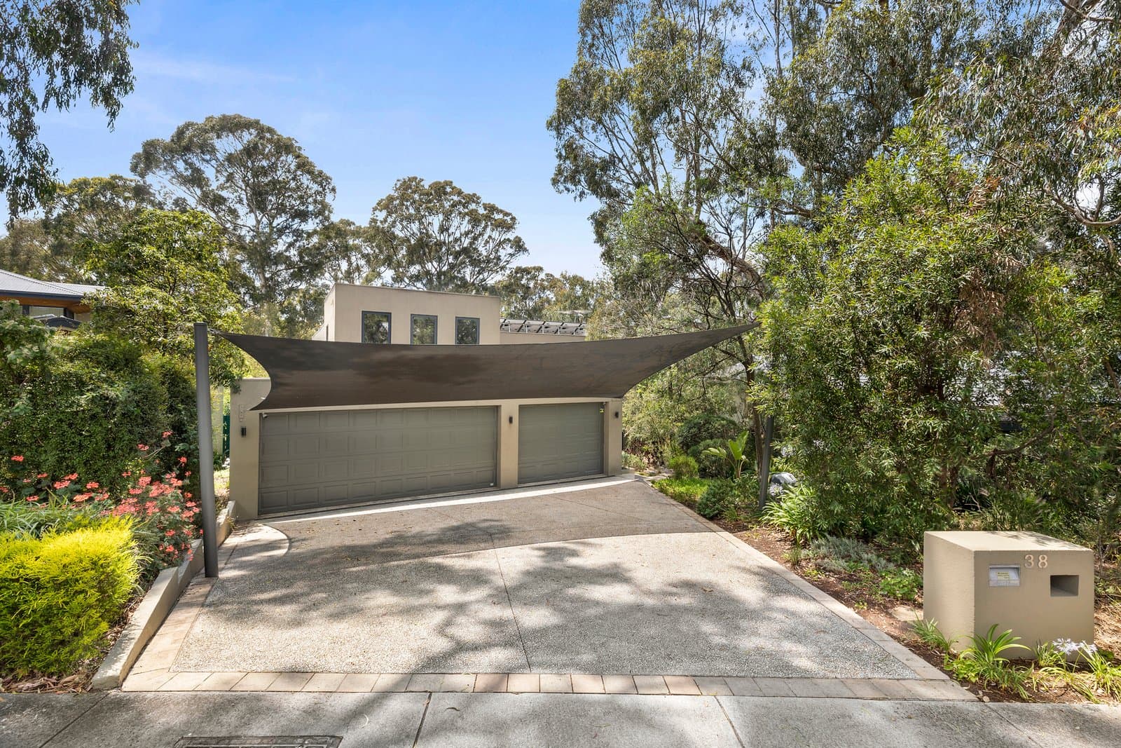 38 Bruce Street, Mount Waverley, Mount Waverley - Thumbnail 3