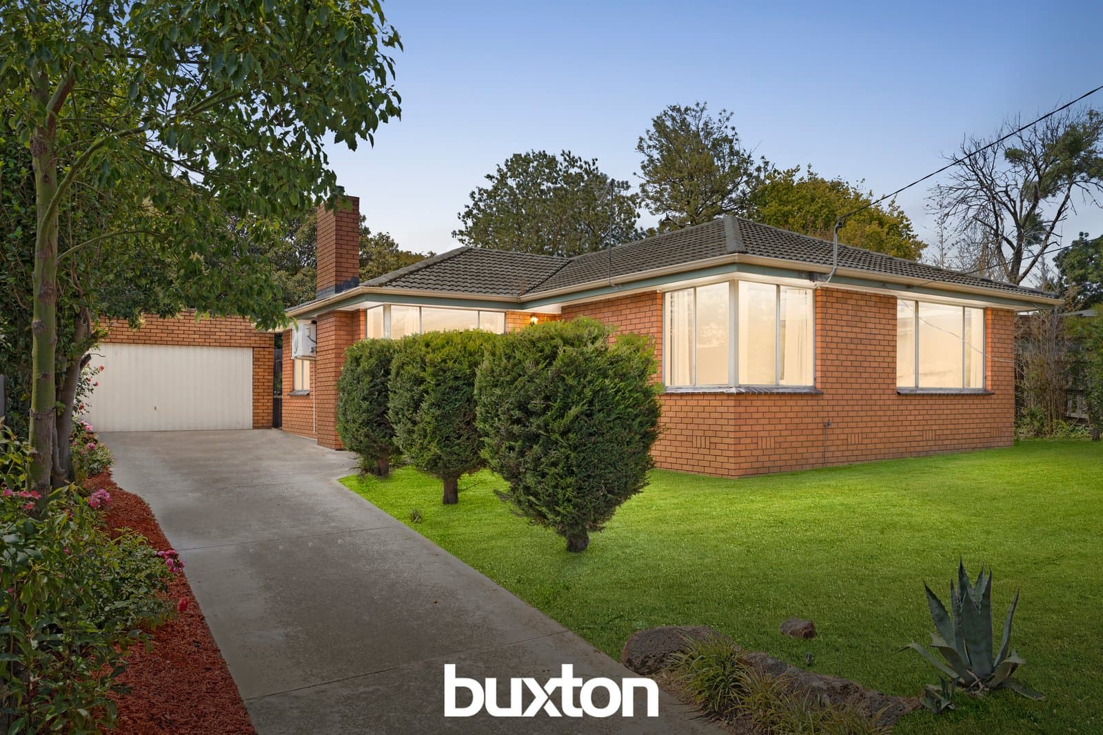 21 Graduate Crescent, Wheelers Hill, Wheelers Hill - Thumbnail 3