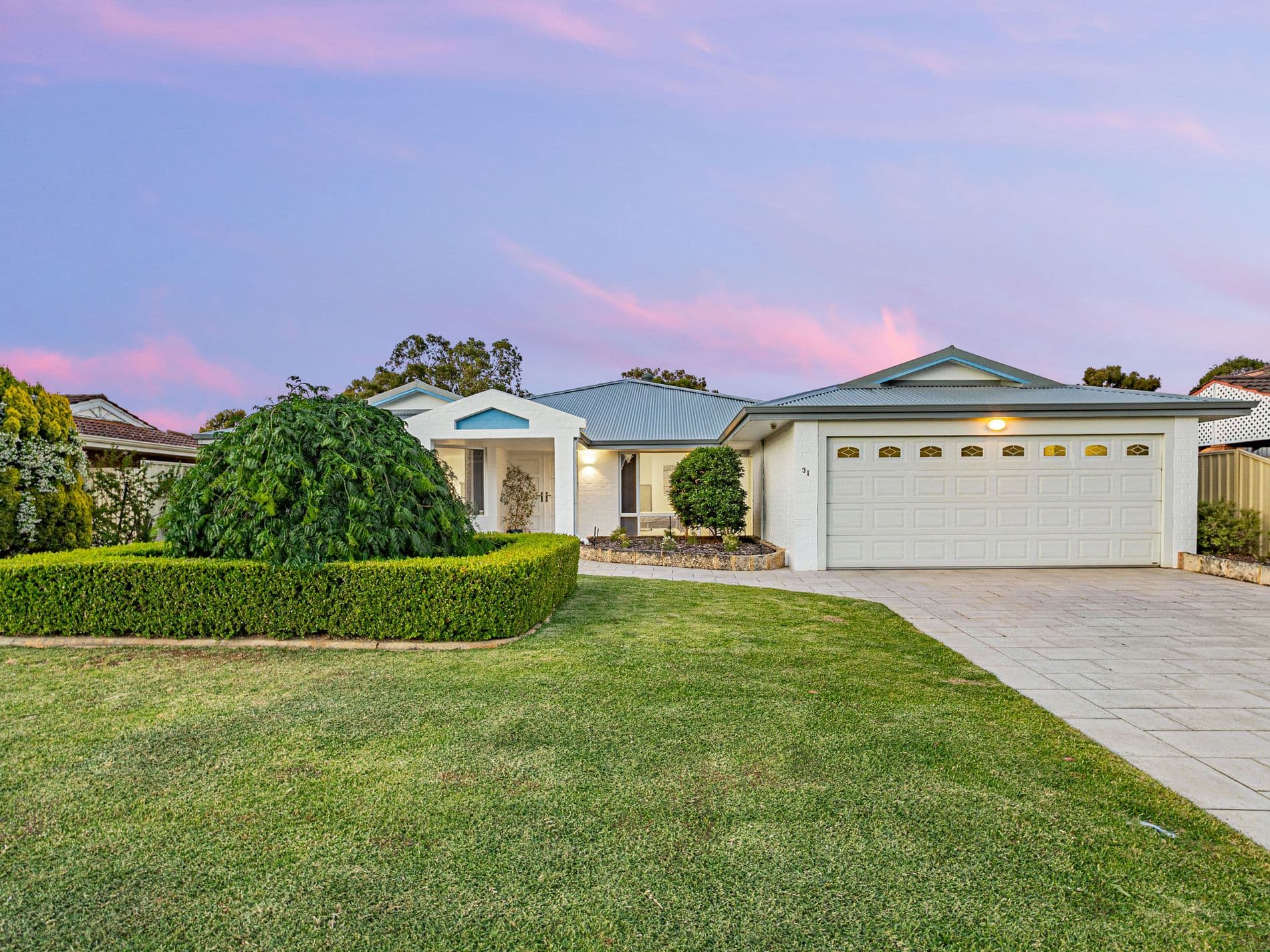 31 Simmonds Parade, Winthrop, Winthrop - Image 1