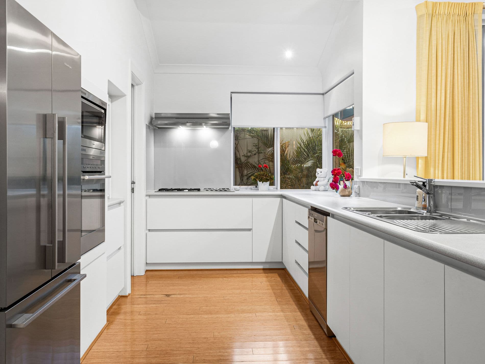 31 Simmonds Parade, Winthrop, Winthrop - Thumbnail 4