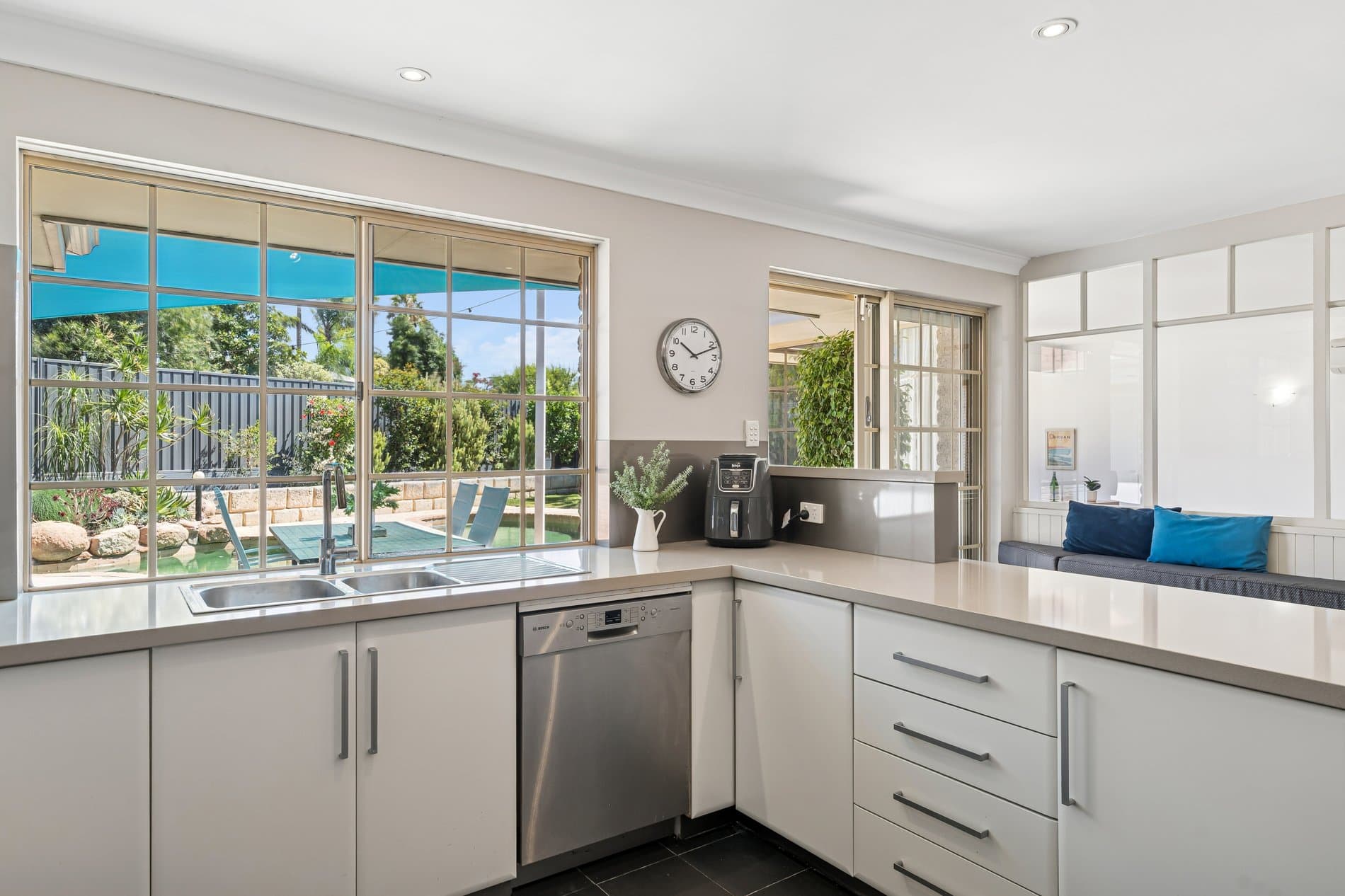 Family Space, Poolside Living & Cul-de-sac Calm, 9 Tessa Court, DUNCRAIG WA 6023, Duncraig - Thumbnail 7