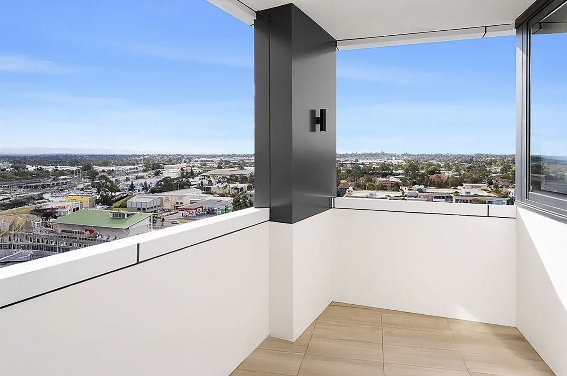 2402/1 Boys Avenue Blacktown NSW, Blacktown - Thumbnail 4