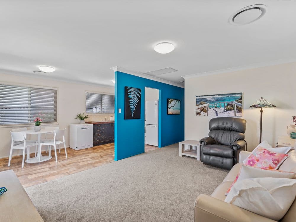 15 Grattan Terrace, WYNNUM, QLD 4178, Wynnum - Thumbnail 2