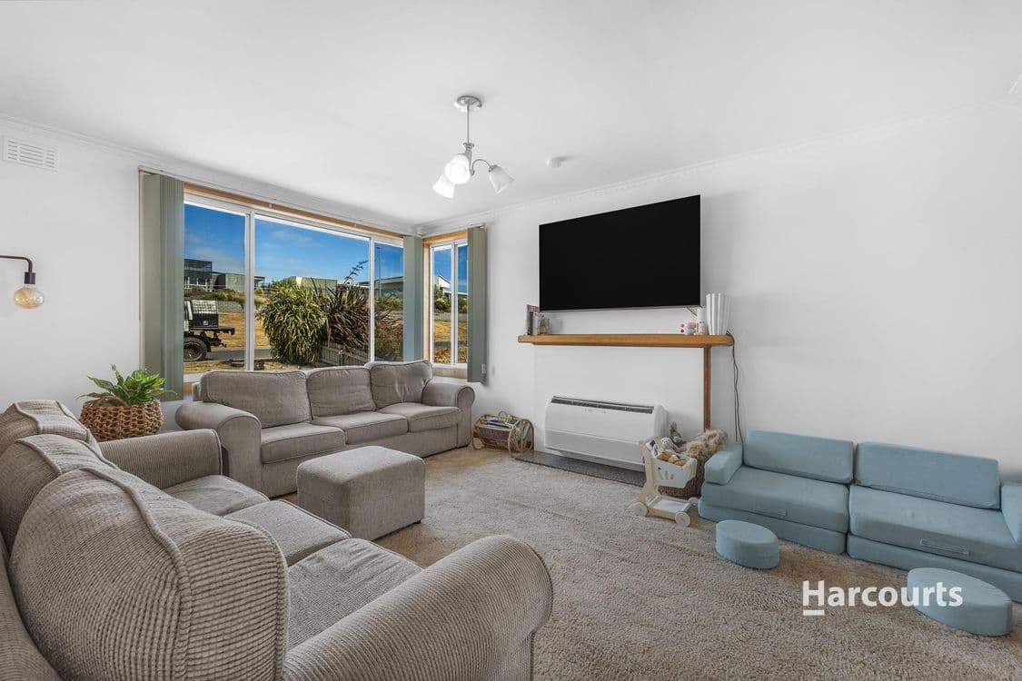 53 Madden Street, ACTON, TAS 7320, Upper Burnie - Thumbnail 4