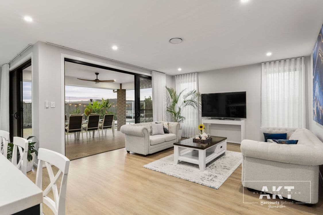 13 Belhaven Avenue, YARRABILBA, QLD 4207, Yarrabilba - Thumbnail 2