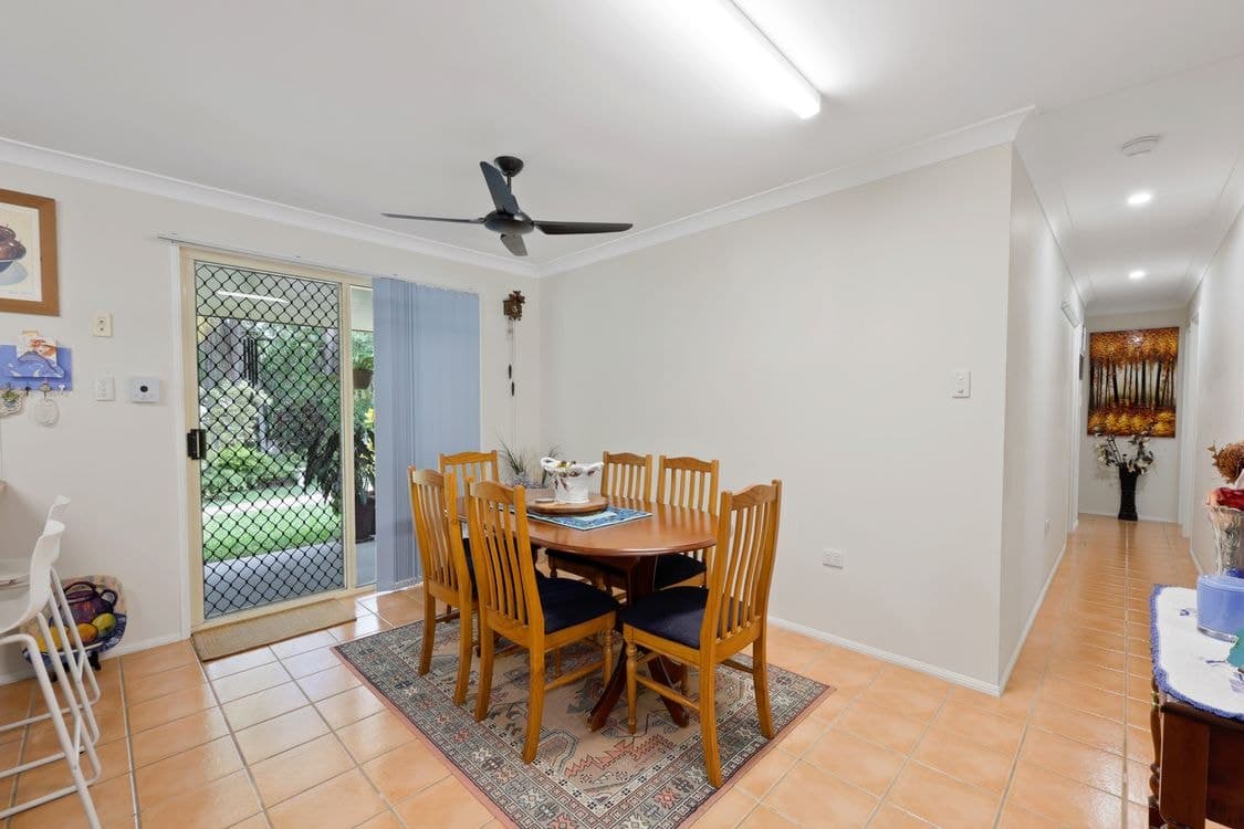 11 Jackson Street, SARINA, QLD 4737, Sarina - Thumbnail 5