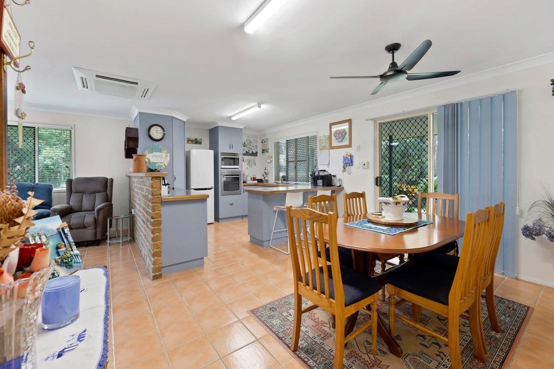 11 Jackson Street, SARINA, QLD 4737, Sarina - Thumbnail 6