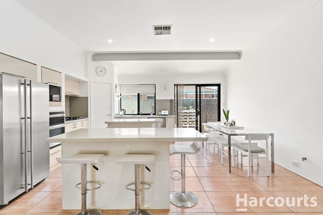 174 Brenchley Drive, ATWELL, WA 6164, Atwell - Thumbnail 4