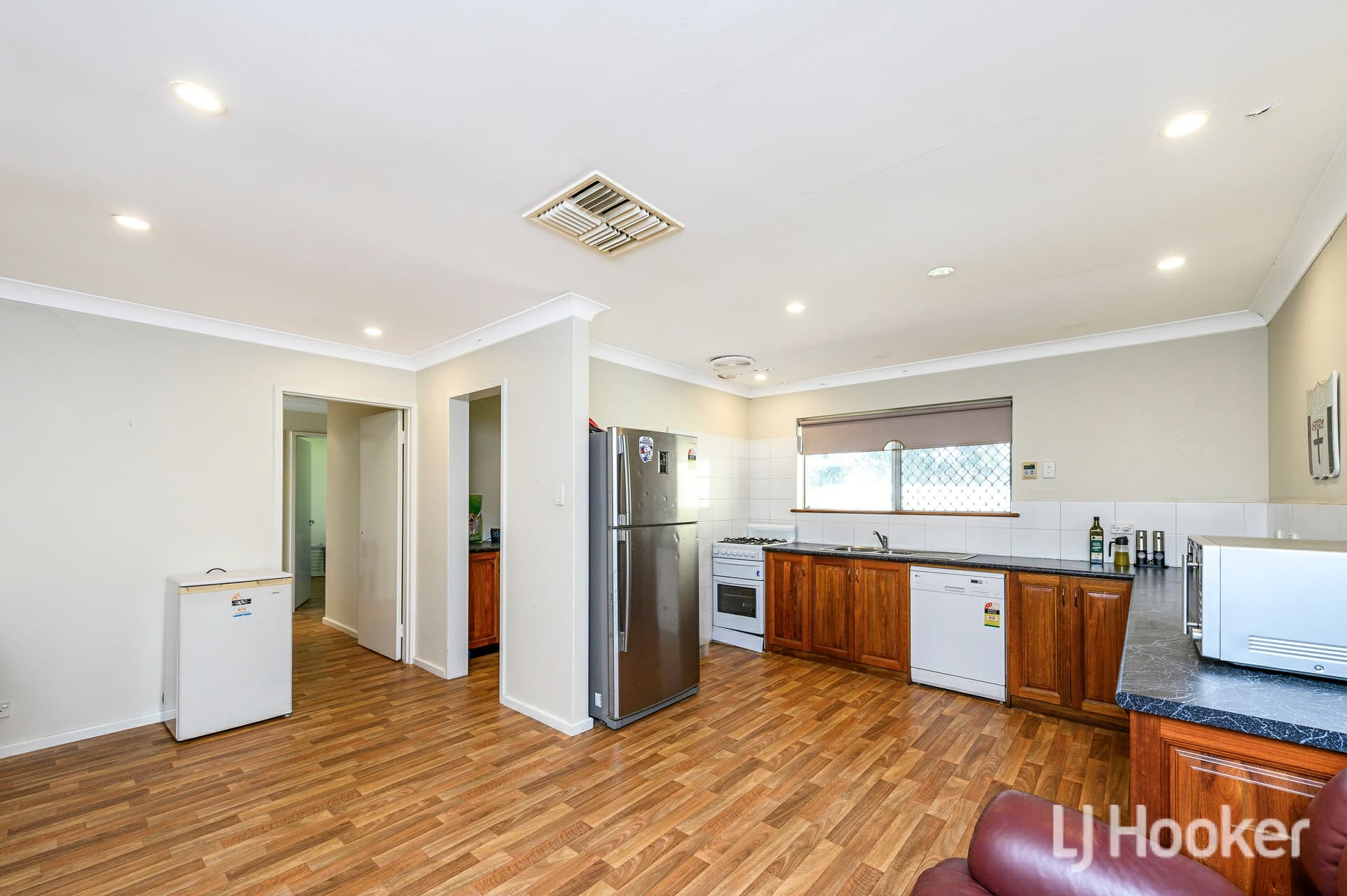 24 Brumby Place, Armadale, Armadale - Thumbnail 5