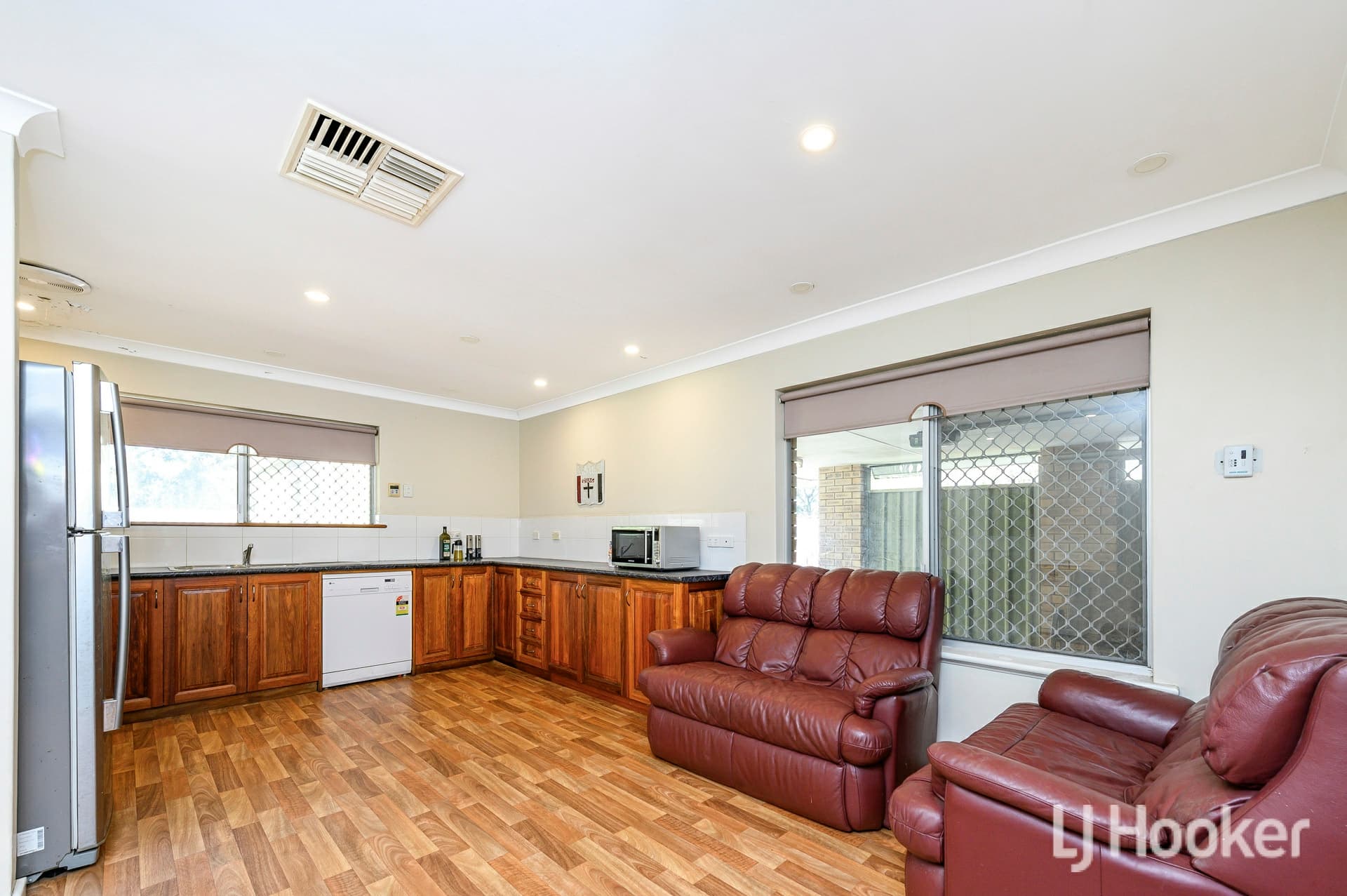 24 Brumby Place, Armadale, Armadale - Thumbnail 6