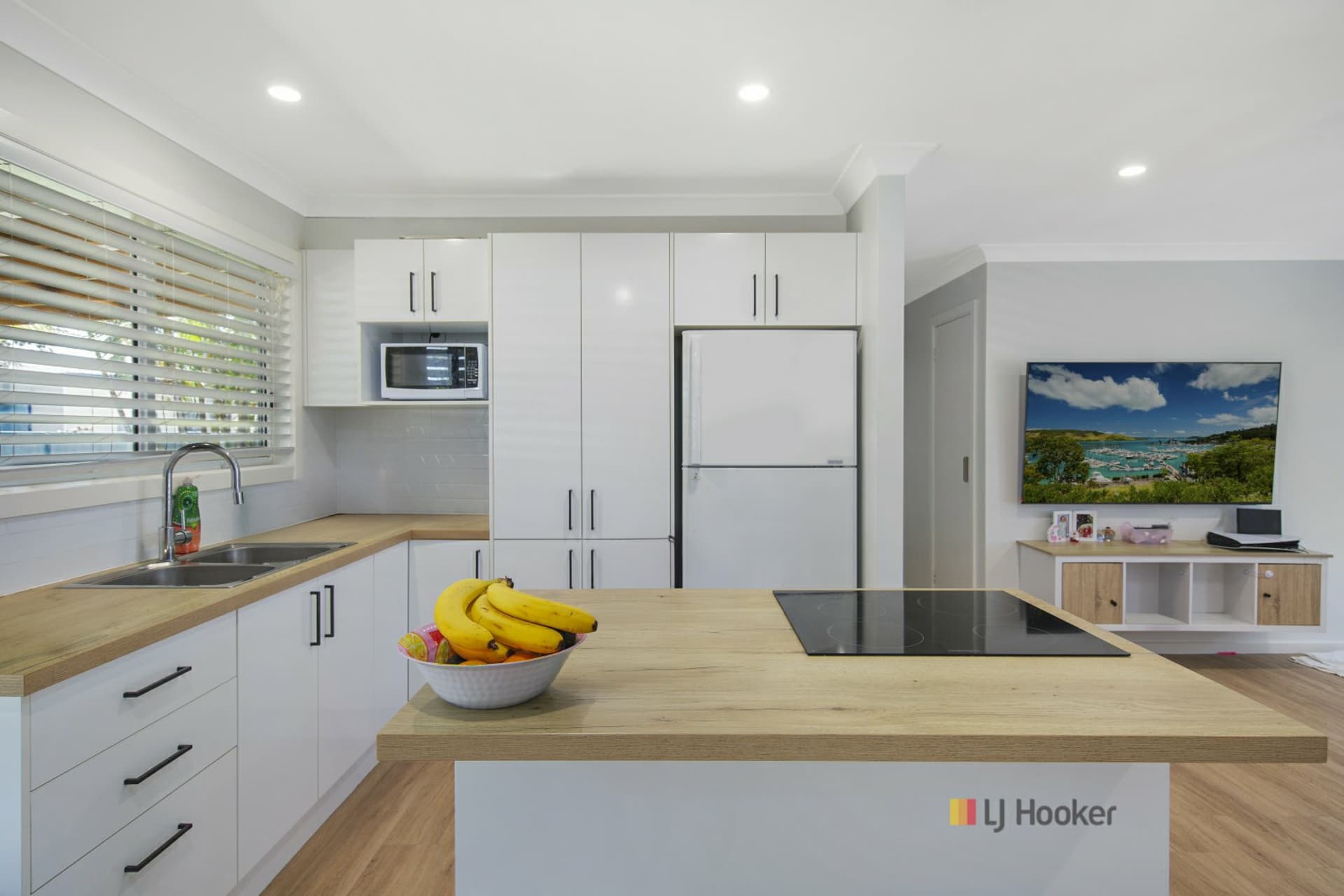 132 Delia Avenue, Halekulani, Halekulani - Thumbnail 2