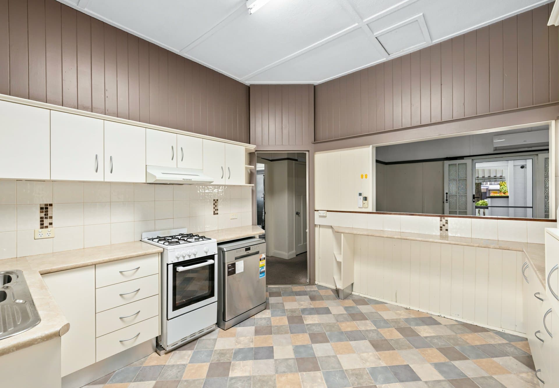 80 Dragon Street, Warwick, Warwick - Thumbnail 7