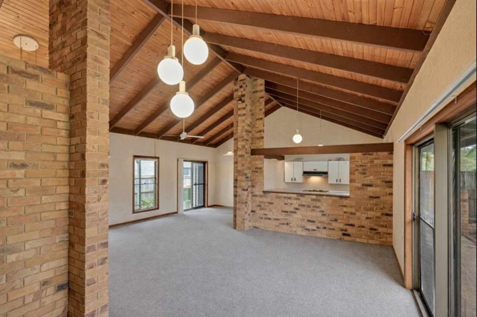 62 Karawatha Drive, Mountain Creek, Mountain Creek - Thumbnail 5