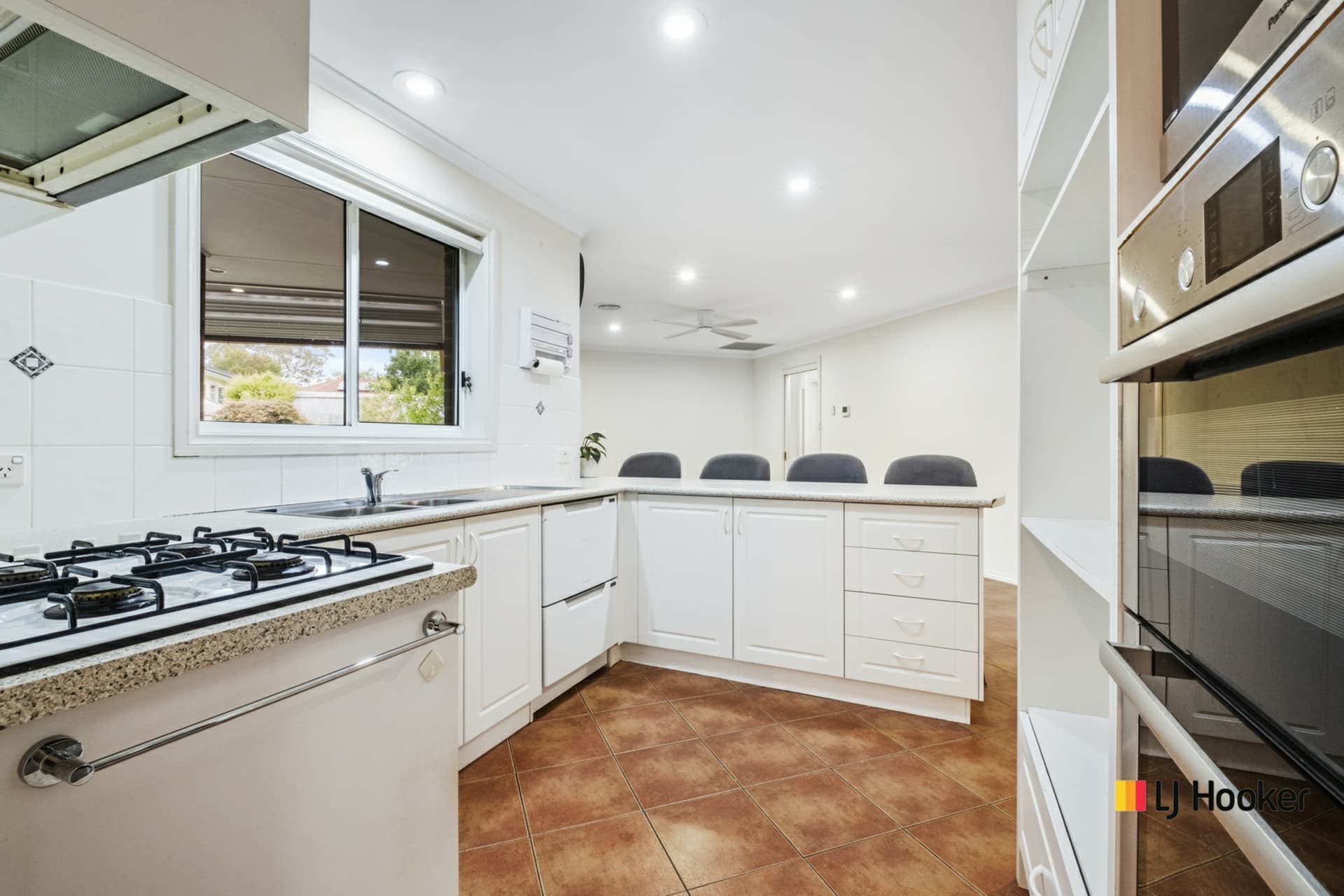 5 Genoa Street, Amaroo, Amaroo - Thumbnail 4