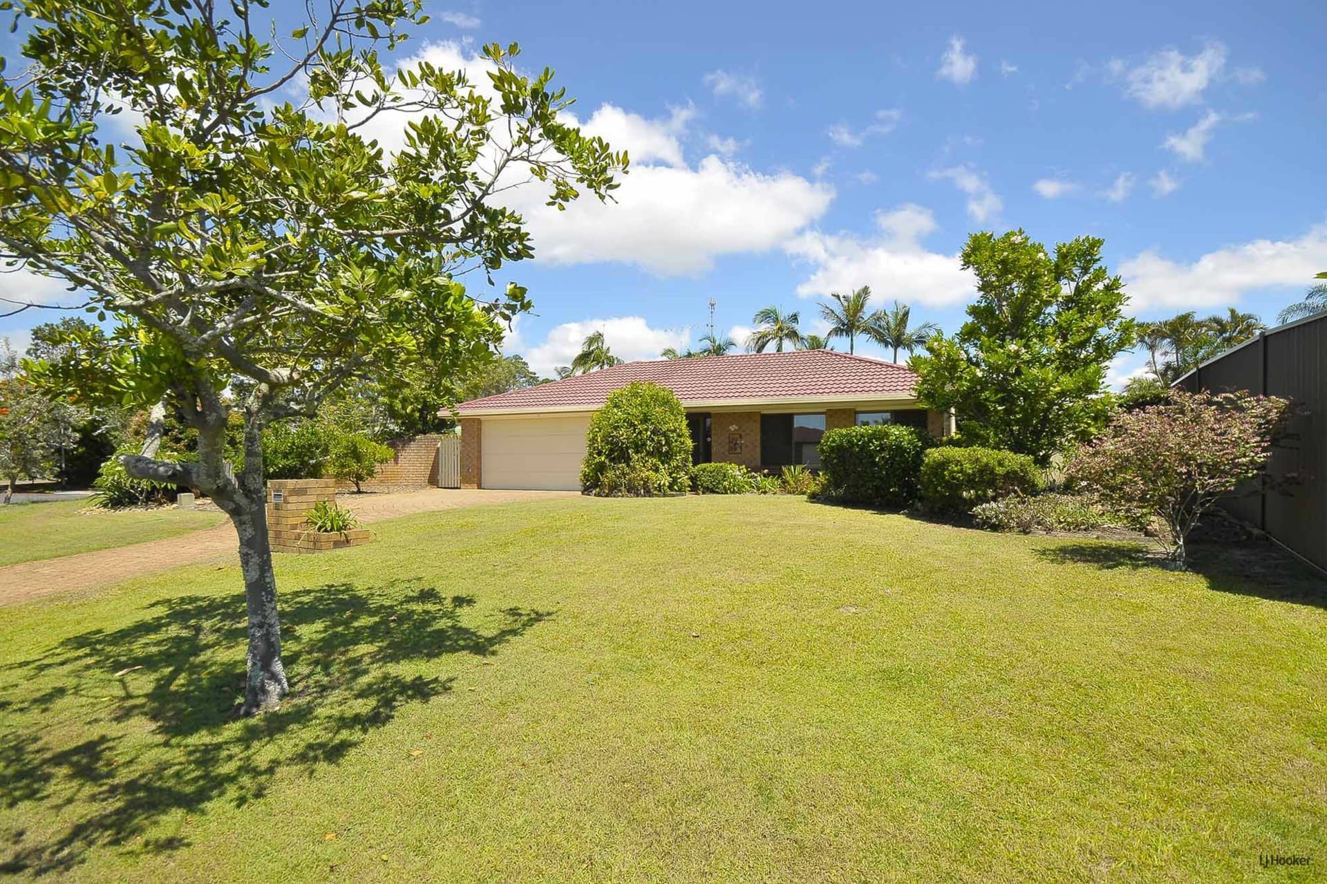 15 Foreshore Close, Elanora, Elanora - Thumbnail 2