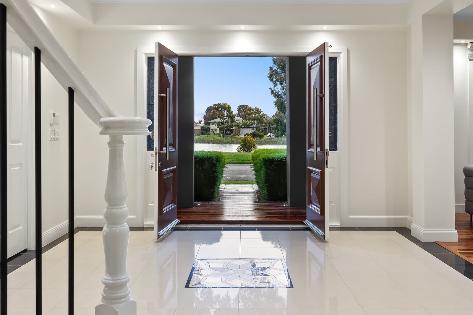 11 Waterside Drive, Waterways, Waterways - Thumbnail 6