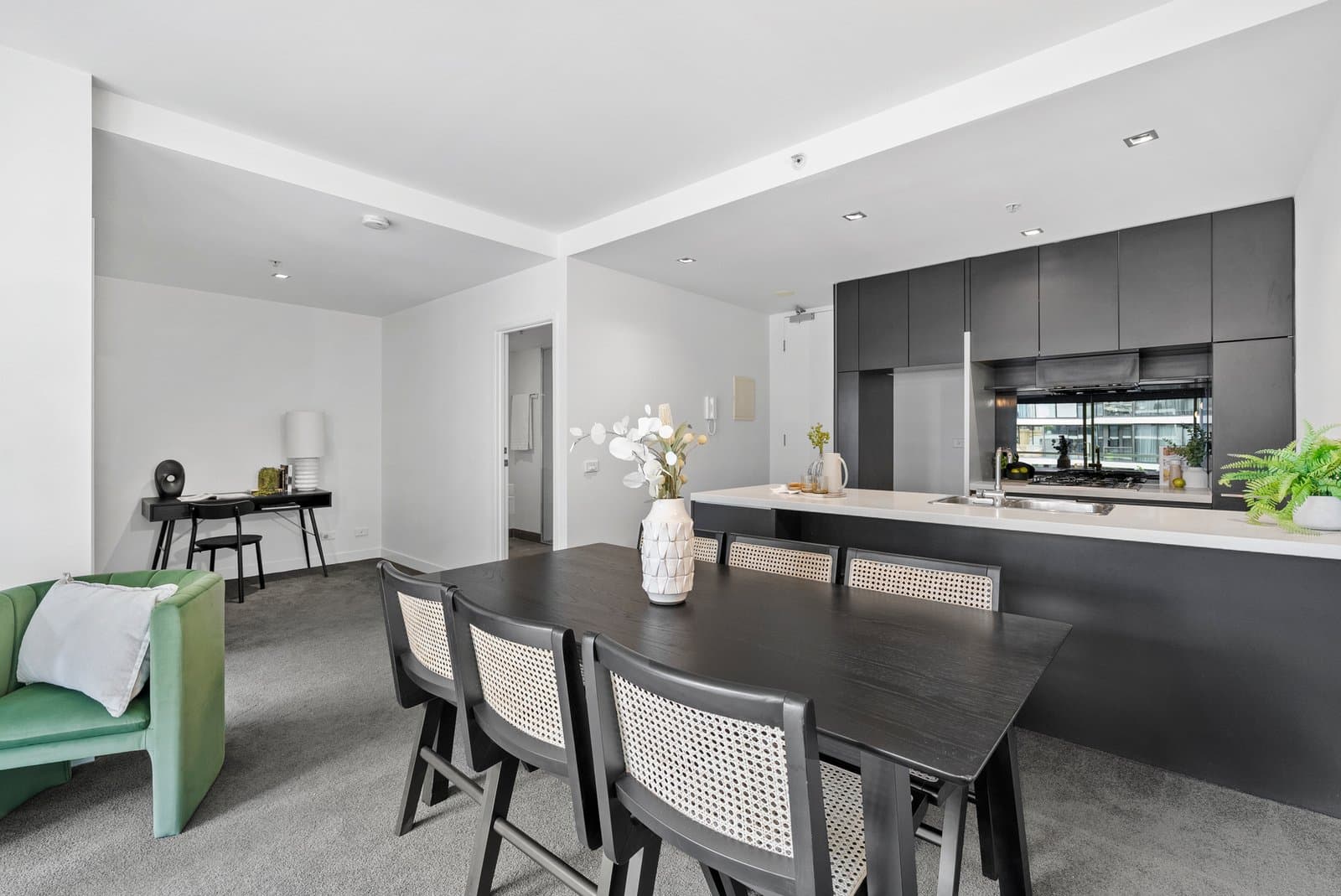 603/9 Eades Street, East Melbourne, East Melbourne - Thumbnail 6