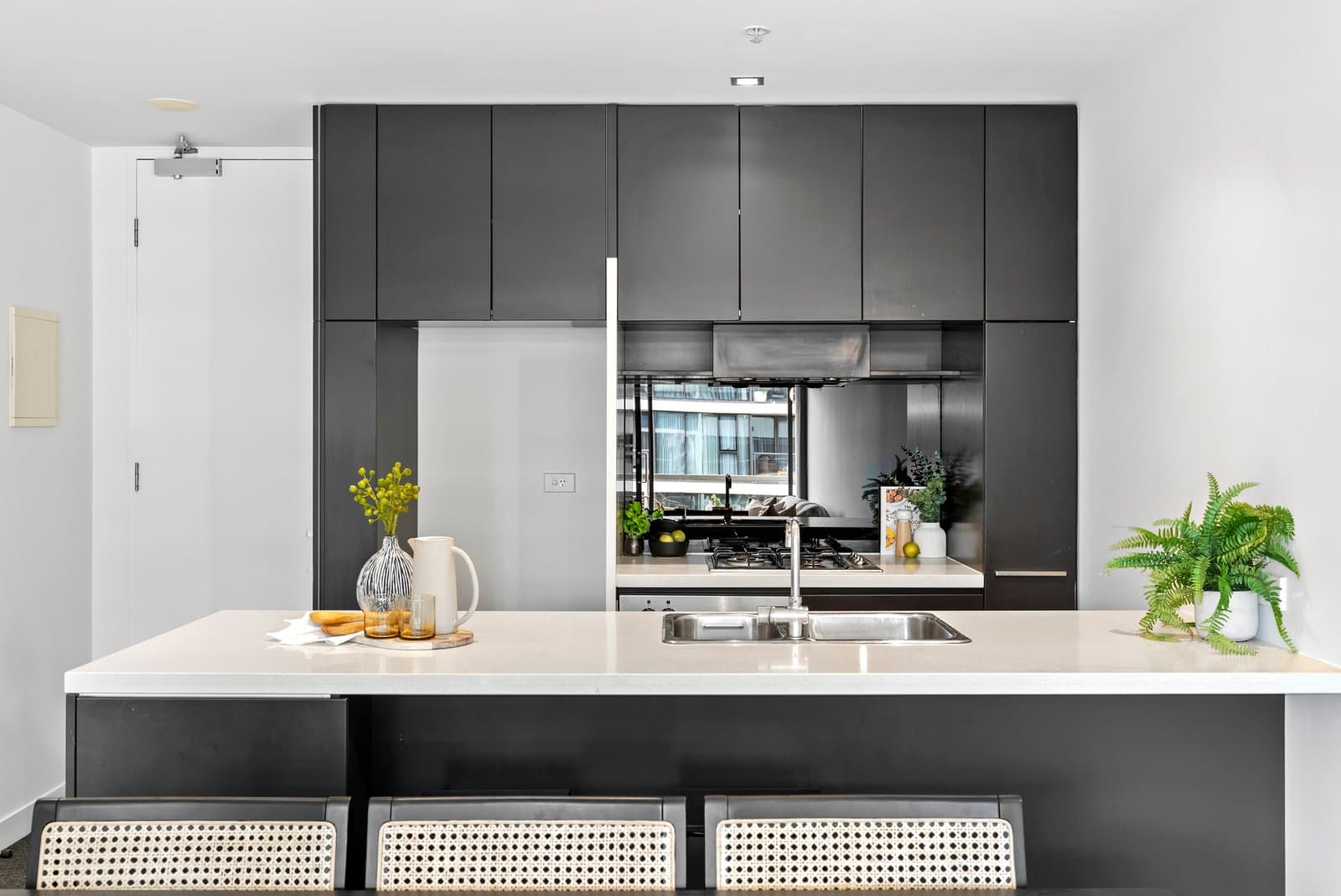 603/9 Eades Street, East Melbourne, East Melbourne - Thumbnail 7