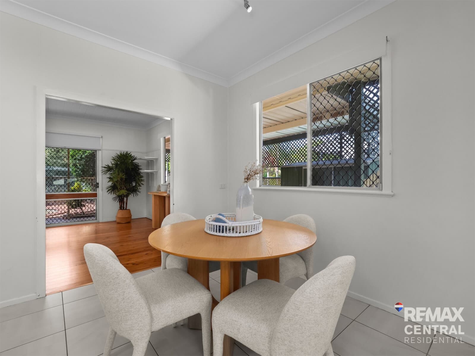 26 Parnoolar Crescent Ferny Hills QLD 4055, Ferny Hills - Thumbnail 3