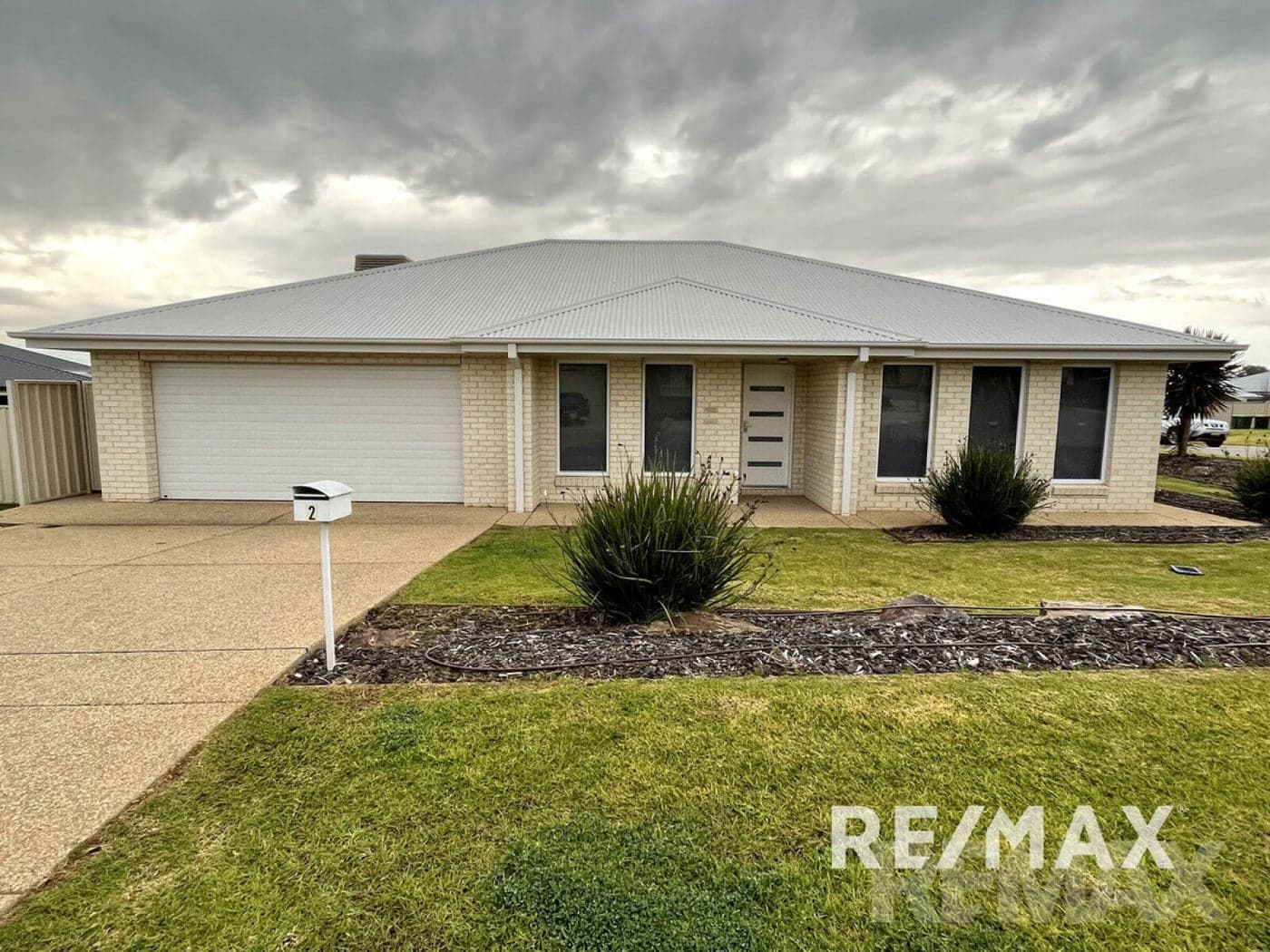 2 Nellywanna Street, Gobbagombalin - Image 1