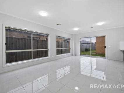 2 Shaheen Court, Werribee - Thumbnail 4