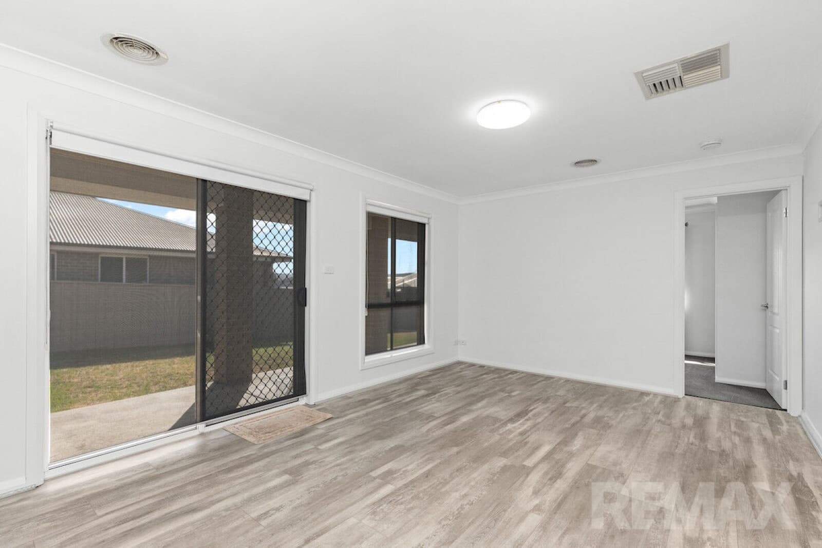 15 Mirrul Street Glenfield Park NSW 2650, Glenfield Park - Thumbnail 6