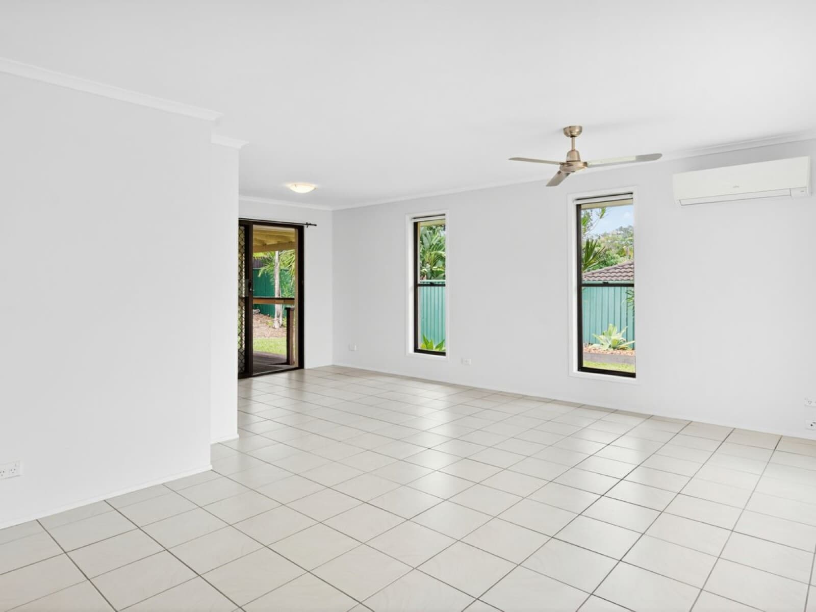 11 Richard Crescent Highland Park QLD 4211, Highland Park - Thumbnail 6