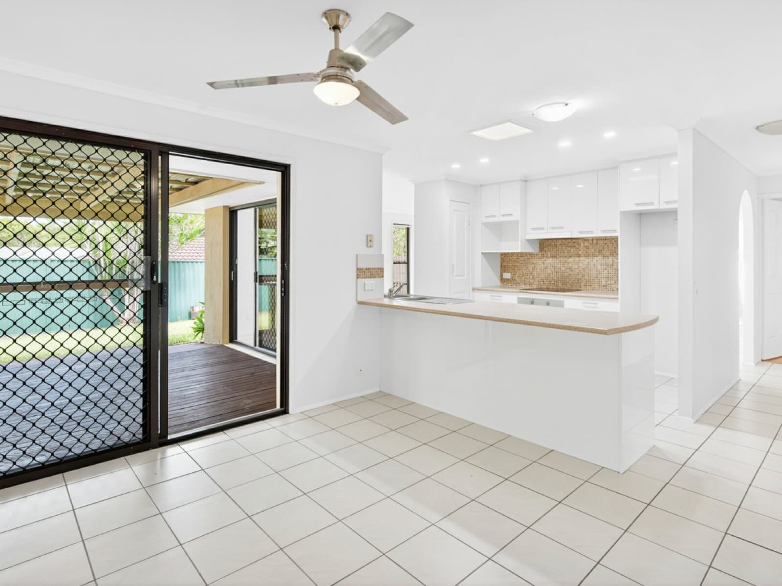 11 Richard Crescent Highland Park QLD 4211, Highland Park - Thumbnail 8