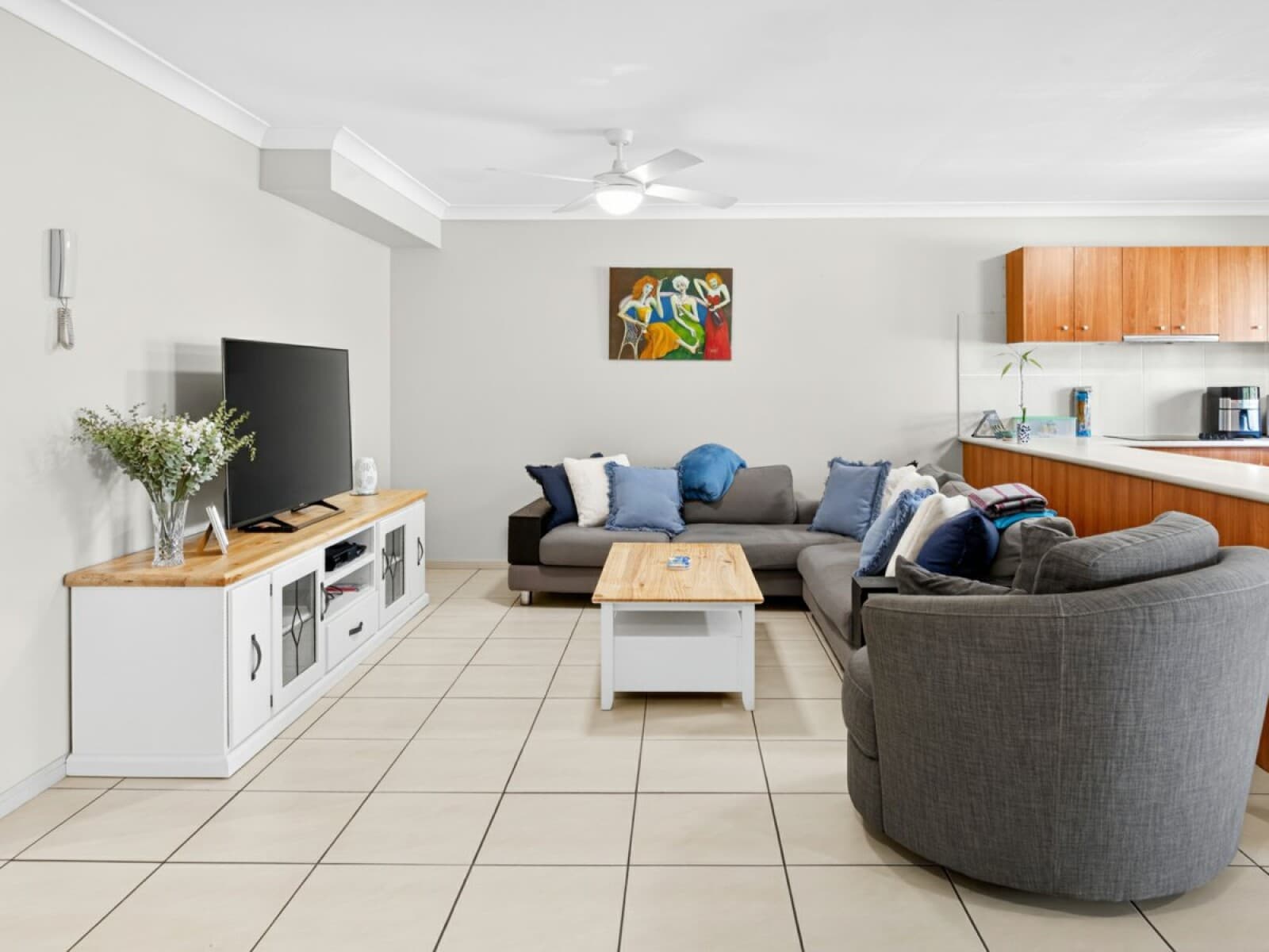 64/1 Coelia Court Carrara QLD 4211, Carrara - Thumbnail 2