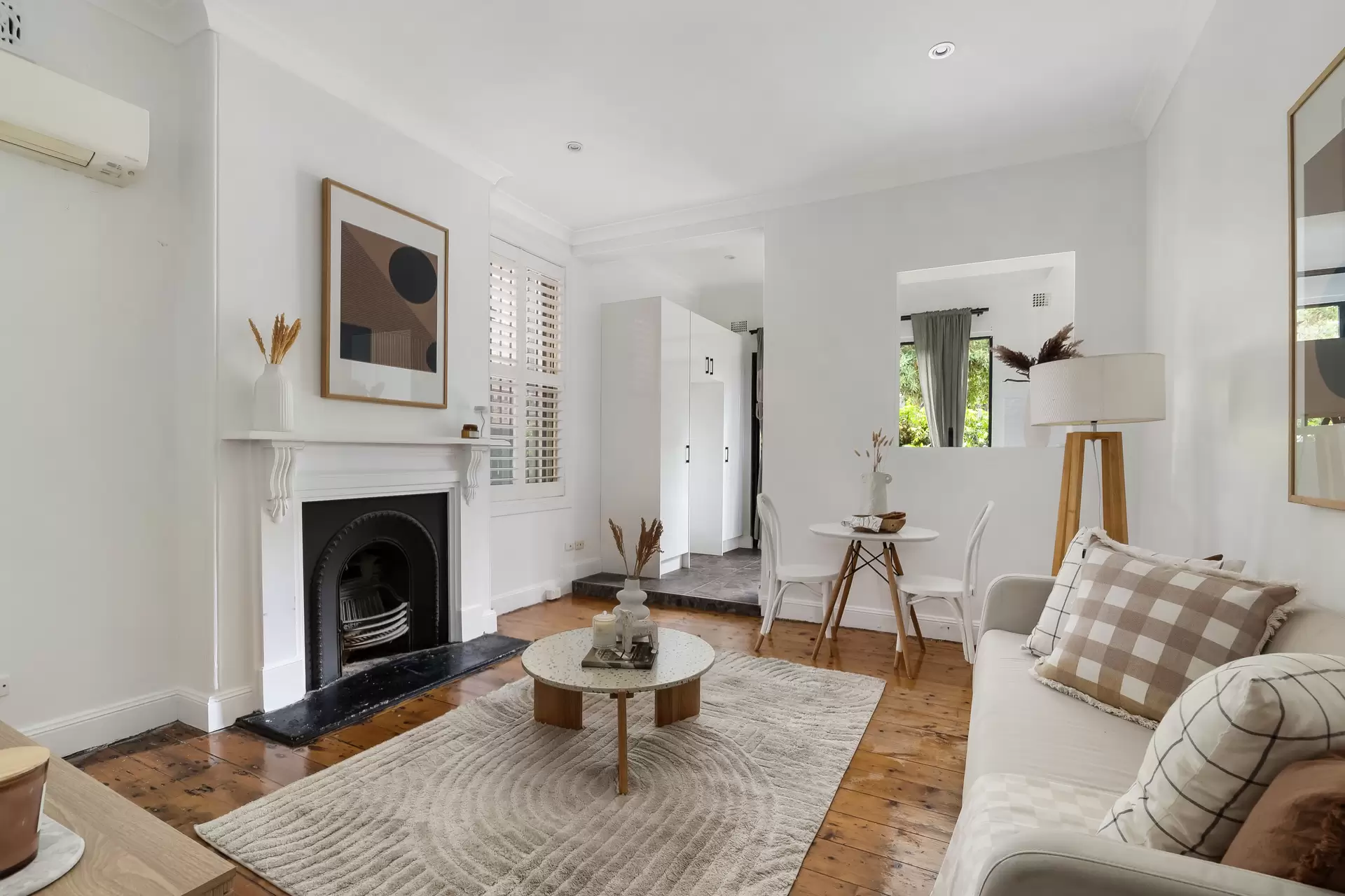 2/5 Wardell Road, Lewisham - Image 1