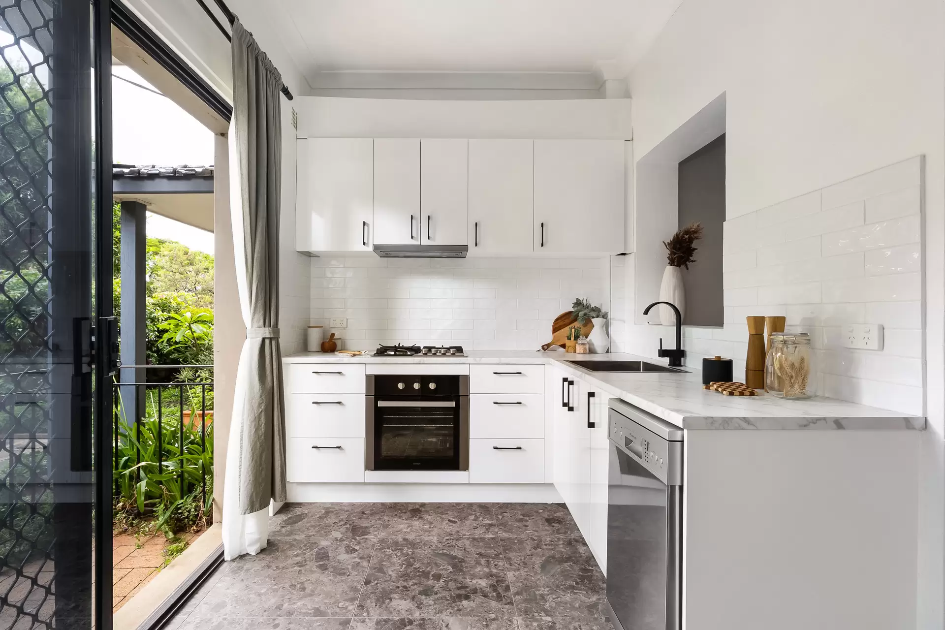 2/5 Wardell Road, Lewisham - Thumbnail 8