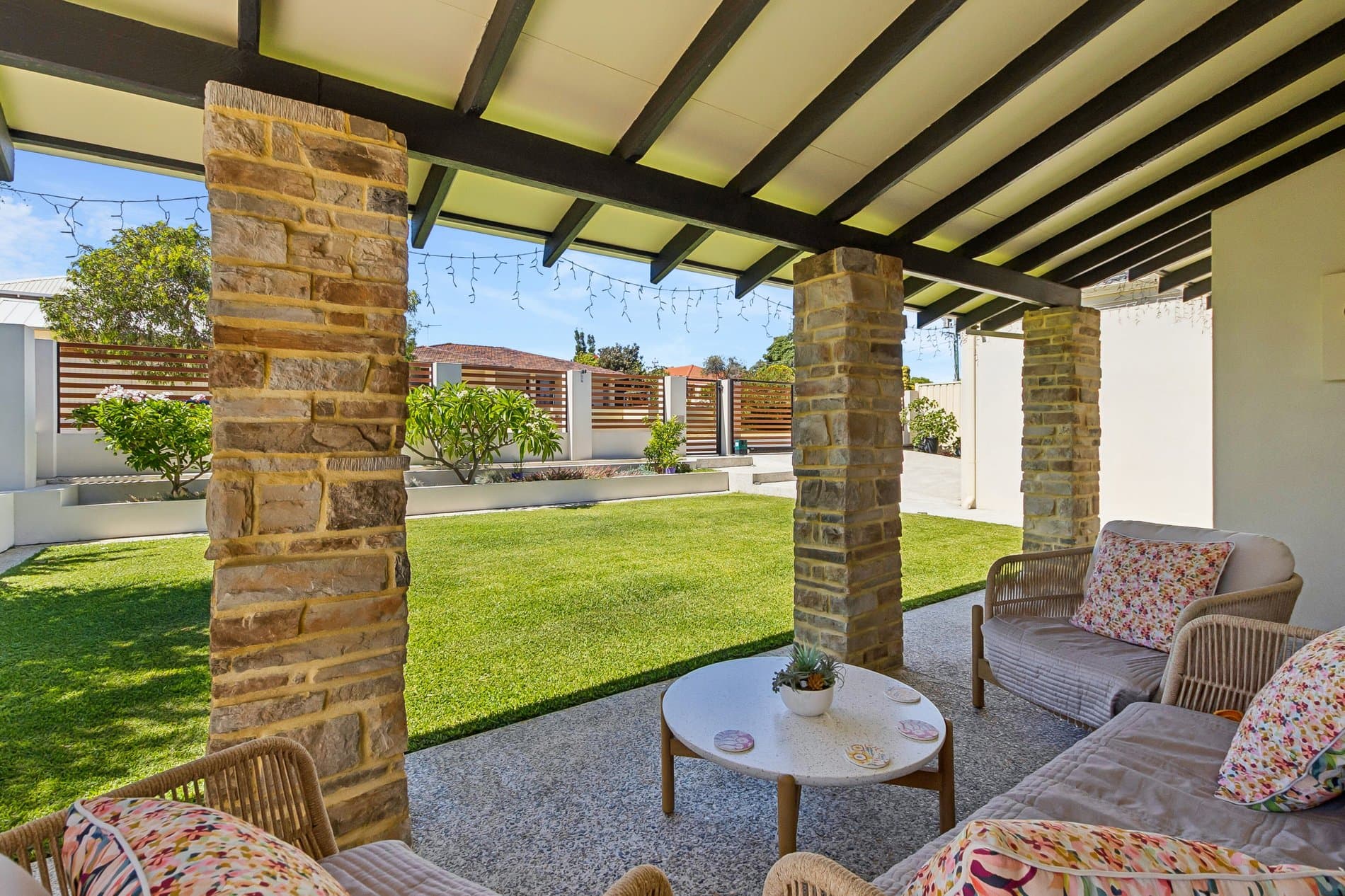 Auction Sunday 15th at 11am, 4 Mahonia Place, DUNCRAIG WA 6023, Duncraig - Thumbnail 7