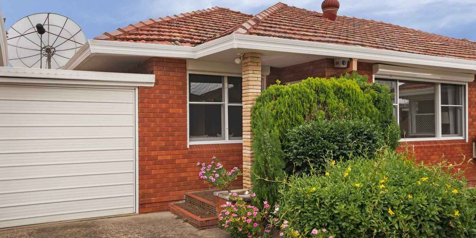 4/15 Solander Street Monterey, Monterey - Image 1
