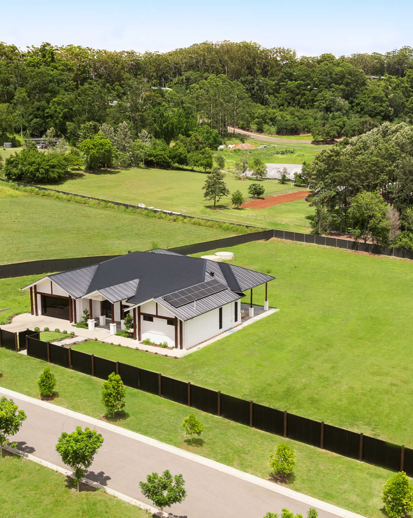 10 Summer Court Rosemount, Rosemount - Thumbnail 3