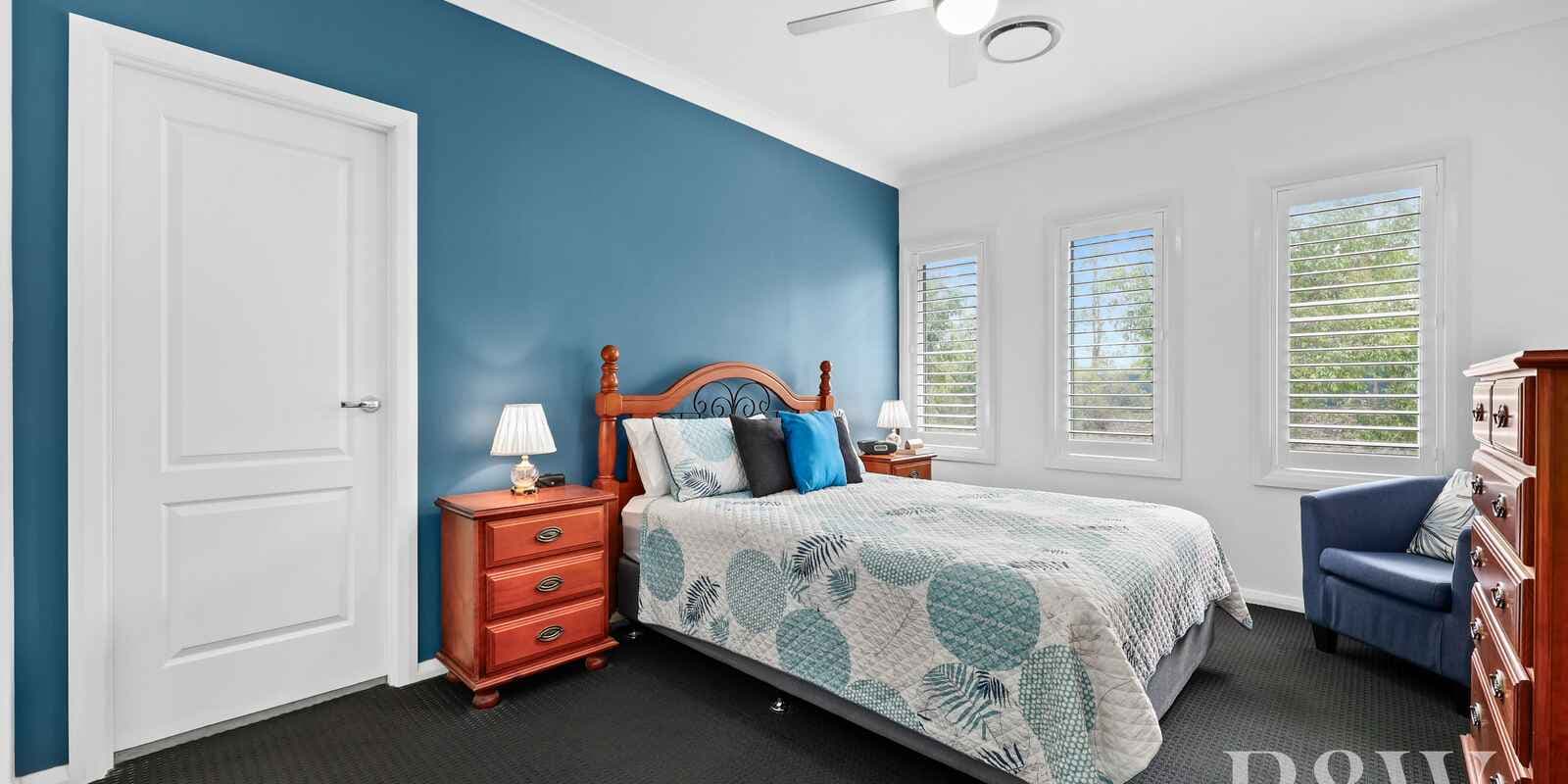 29 CLOVERHILL CRESCENT Gledswood Hills, Gledswood Hills - Thumbnail 2