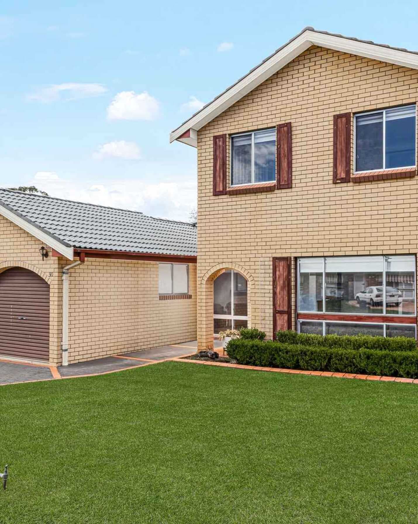30 Francis Greenway Avenue St Clair, St Clair - Thumbnail 2