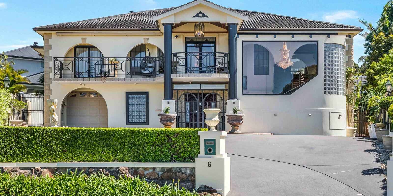 6 Gazi Close Bossley Park, Bossley Park - Image 1